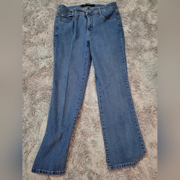 NWOT Gloria Vanderbilt perfect fit petite size 12 straight leg blue jeans - Picture 3 of 4